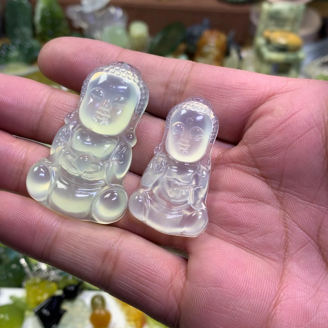 岫玉颈饰未镶嵌道****堂宝宝佛