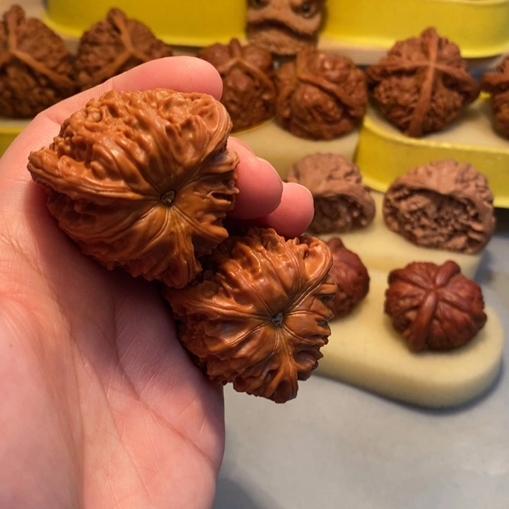 权***盒把件文玩核桃ggggggvv