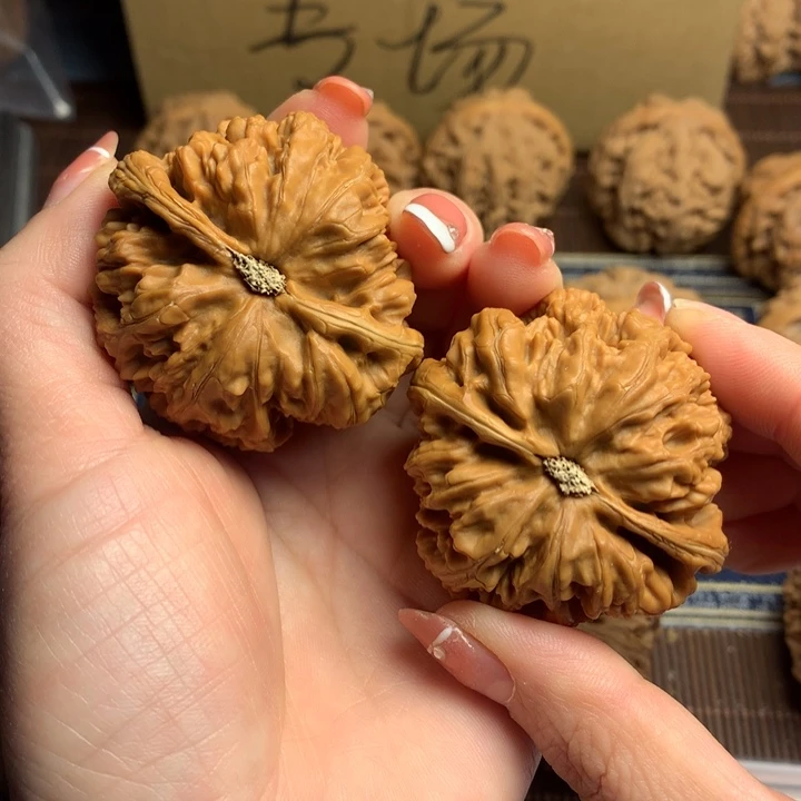 吊坠文玩核桃王****鱼粗筋