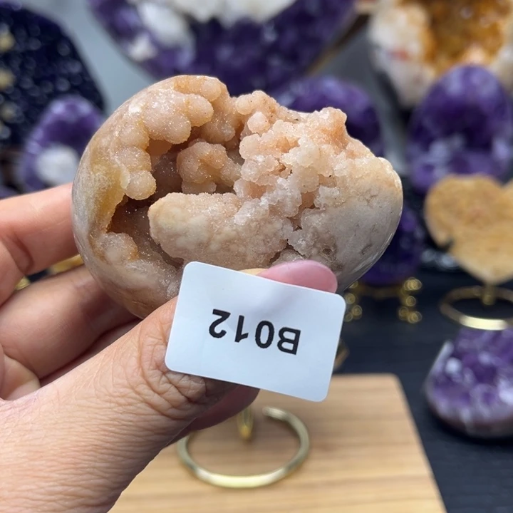 未镶嵌水晶大型摆件（非配饰）