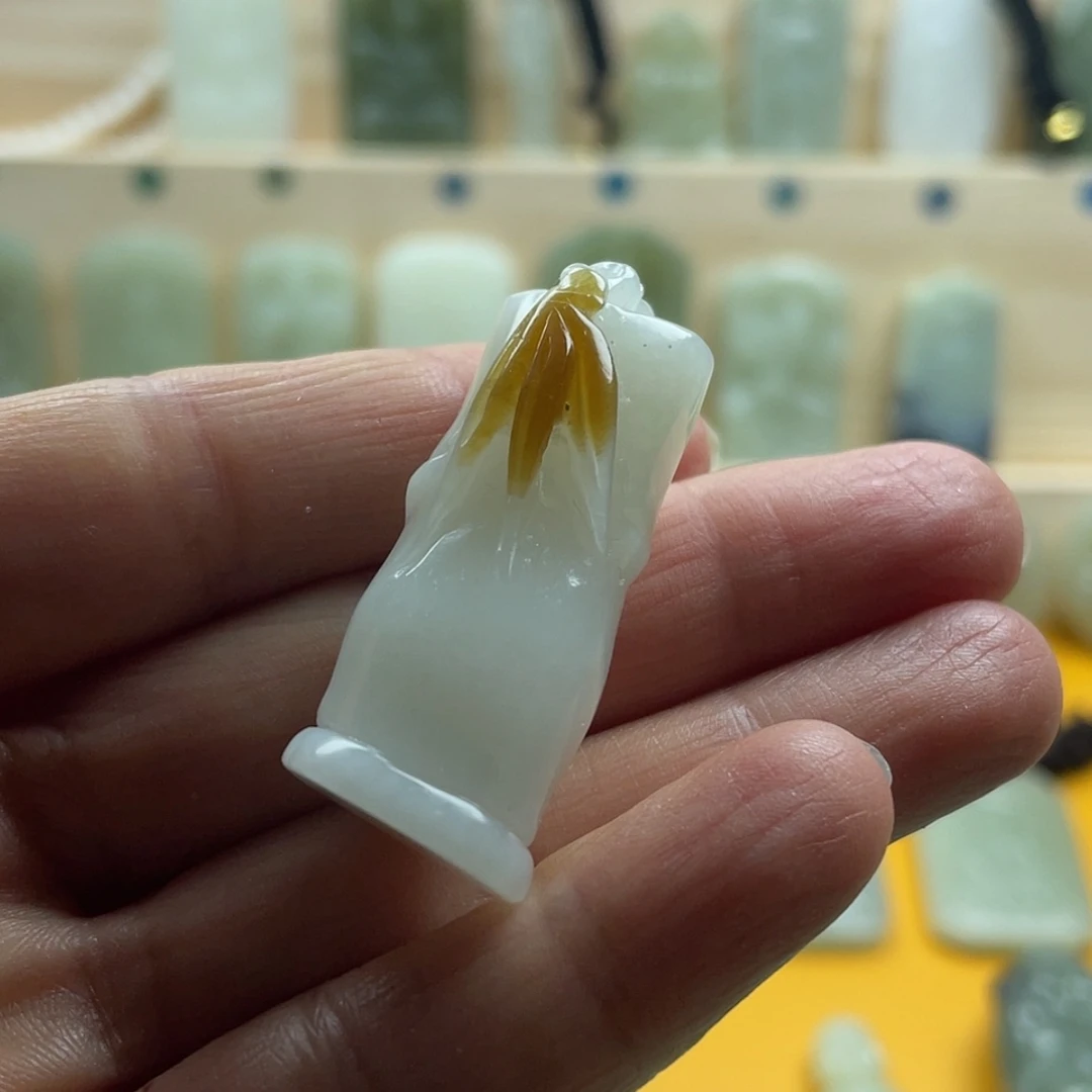 【闪购商品】时尚精品竹节吊坠