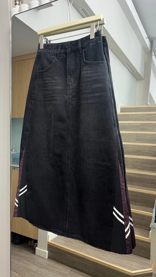 侧边拼接牛仔长半裙