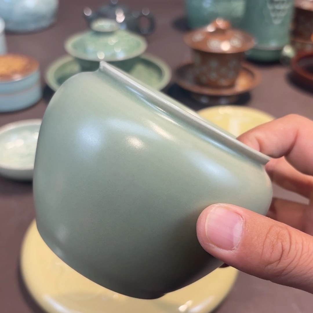 杯龙泉青瓷茶具微瑕