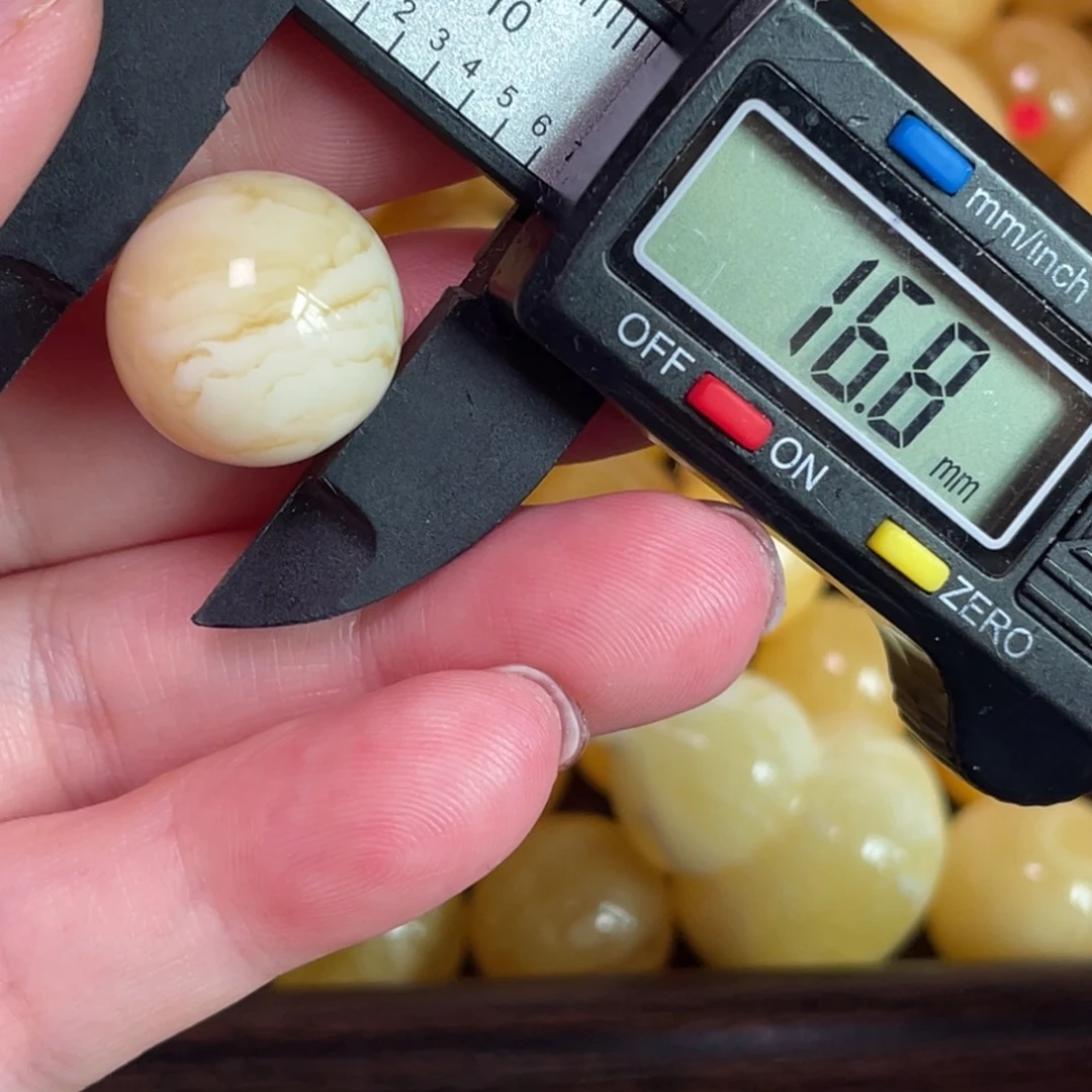 未镶嵌蜜蜡裸石蜜蜡