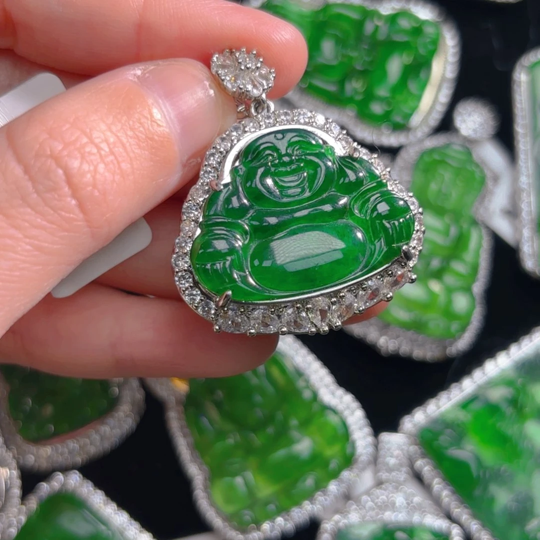 翡翠颈饰未镶嵌佛公