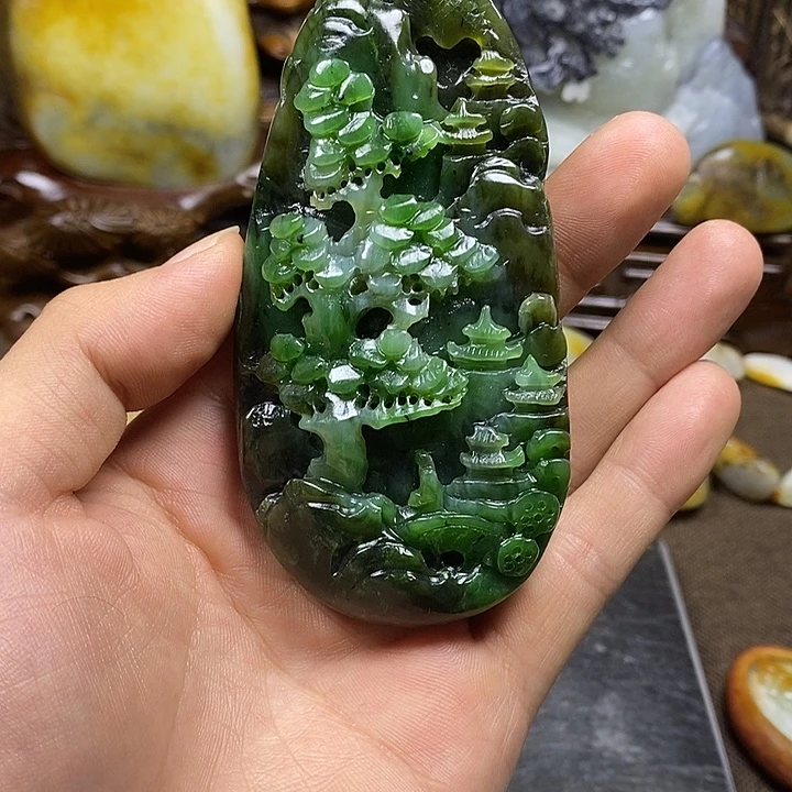 漫***生和田玉未镶嵌把件