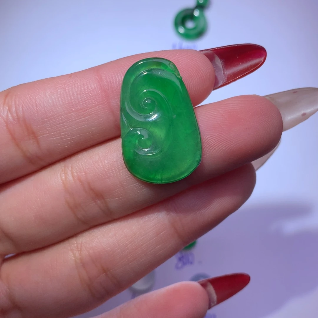 颈饰未镶嵌翡翠如意