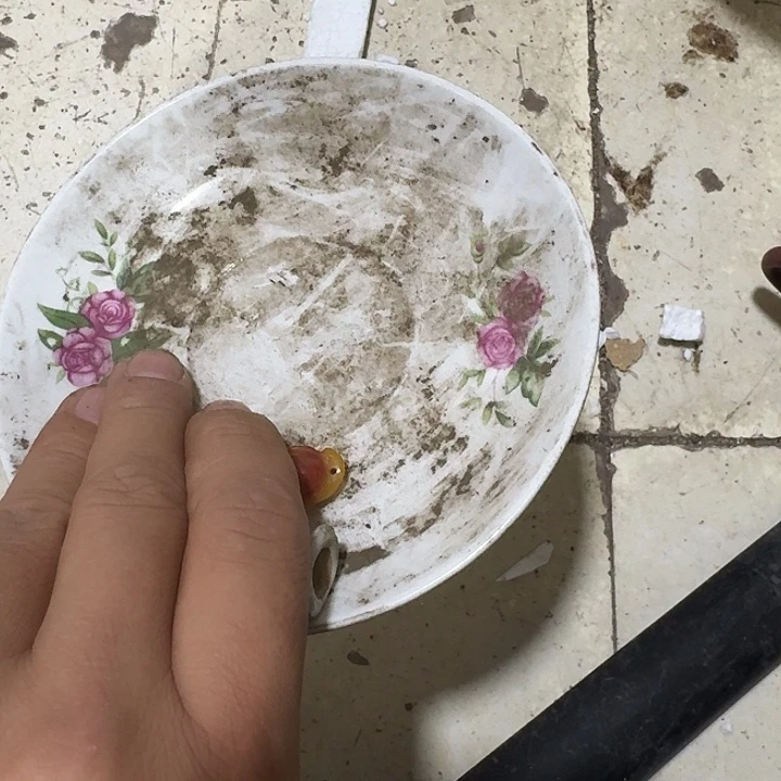 活***爱摆件攀登高峰艺术瓷器盘子