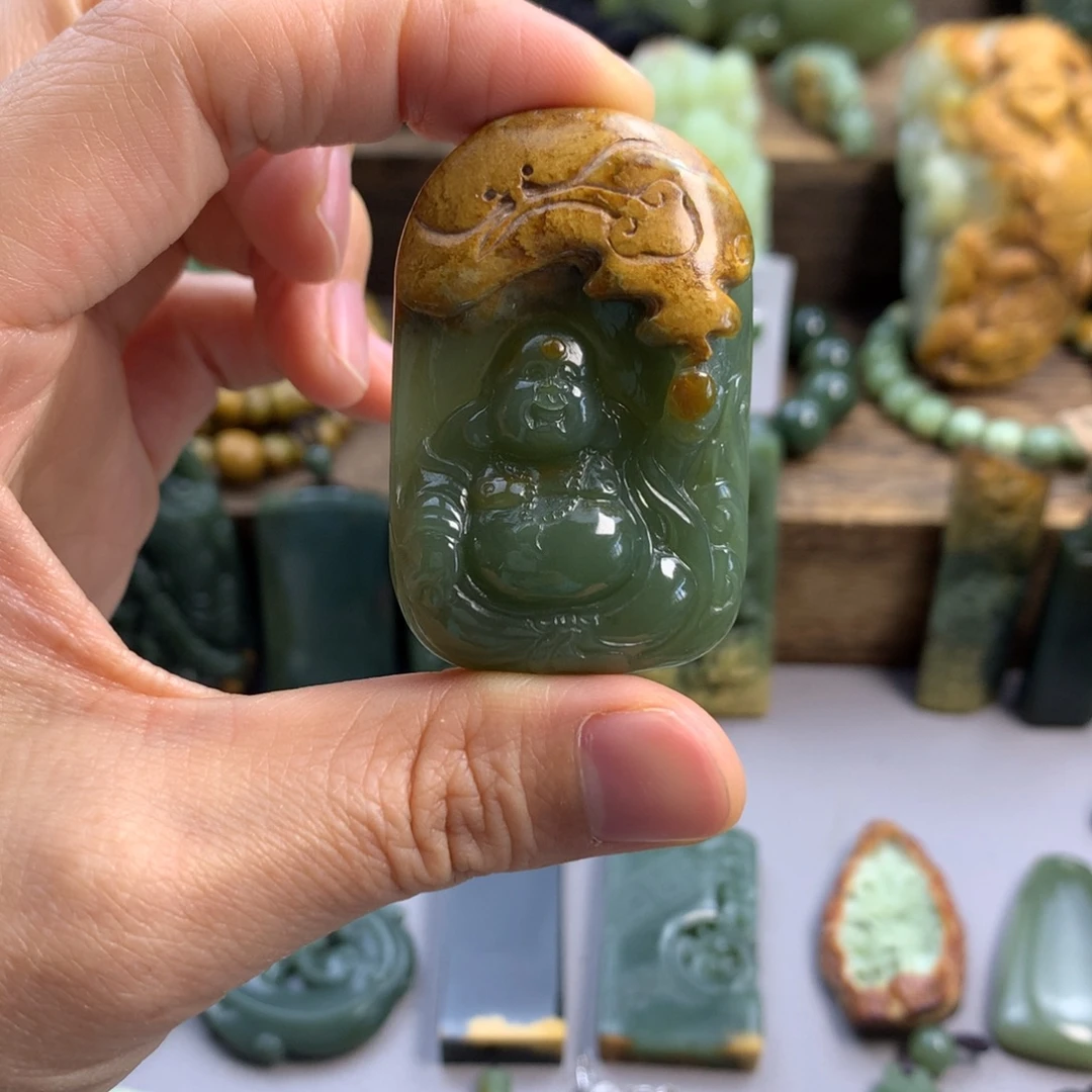 日***东岫岩河磨玉（透闪石质玉）未镶嵌珠宝奇石