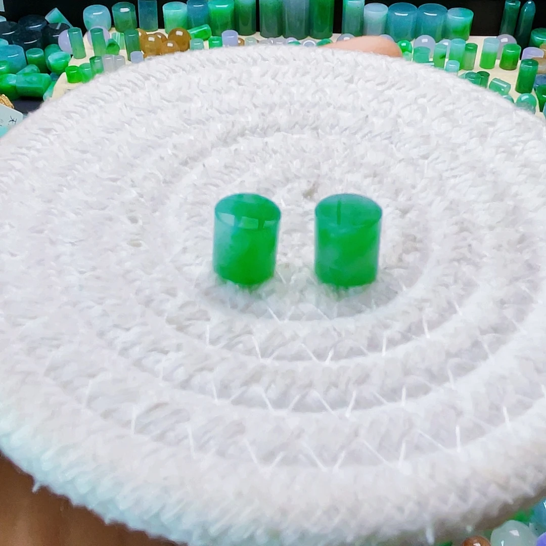 散珠翡翠卡9+桶珠一对