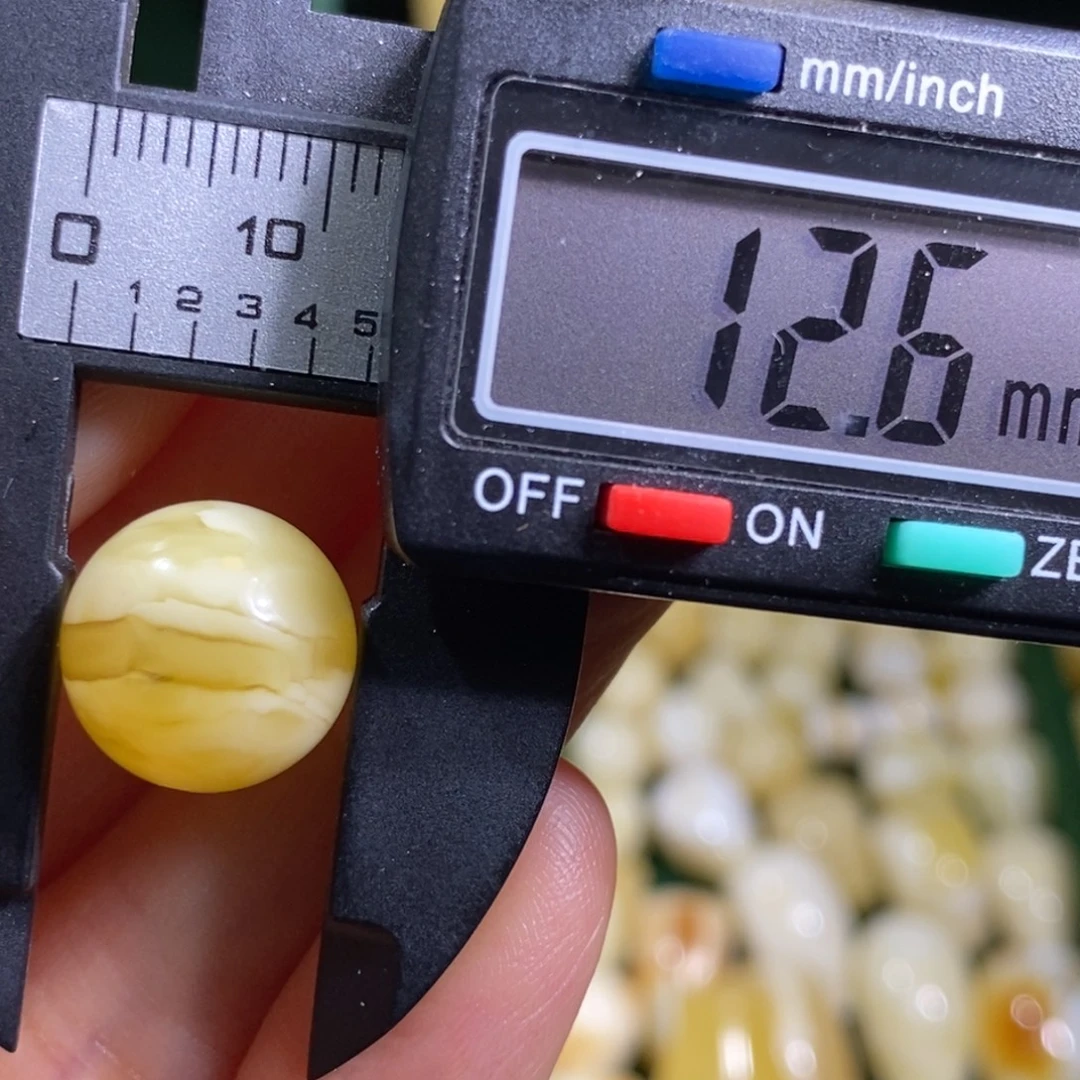 蜜蜡未镶嵌裸石配饰