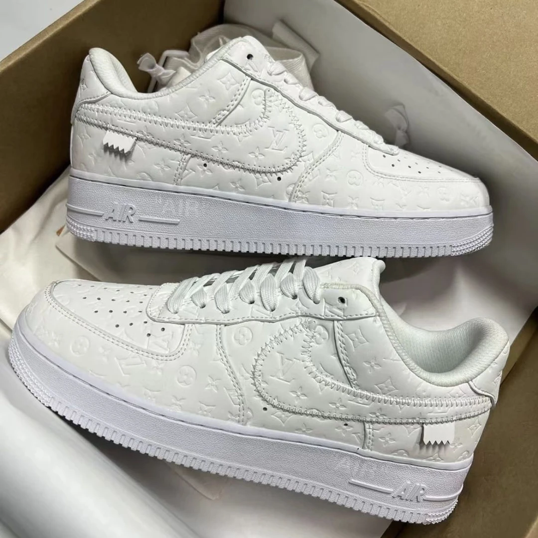 99新 LouisVuitton/路易威登 联名Nike Air Force低帮小白鞋38.5