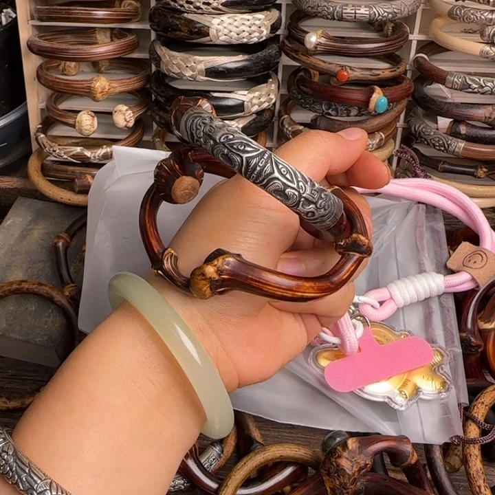 懒***西藤类无事牌定制款手镯