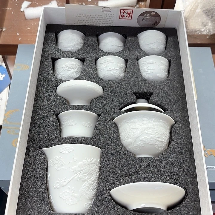 孤品茶具套装等。