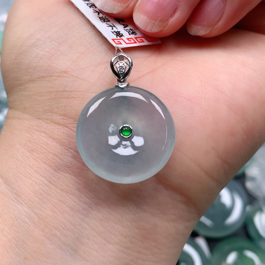 翡翠18K金镶嵌颈饰天然翡翠