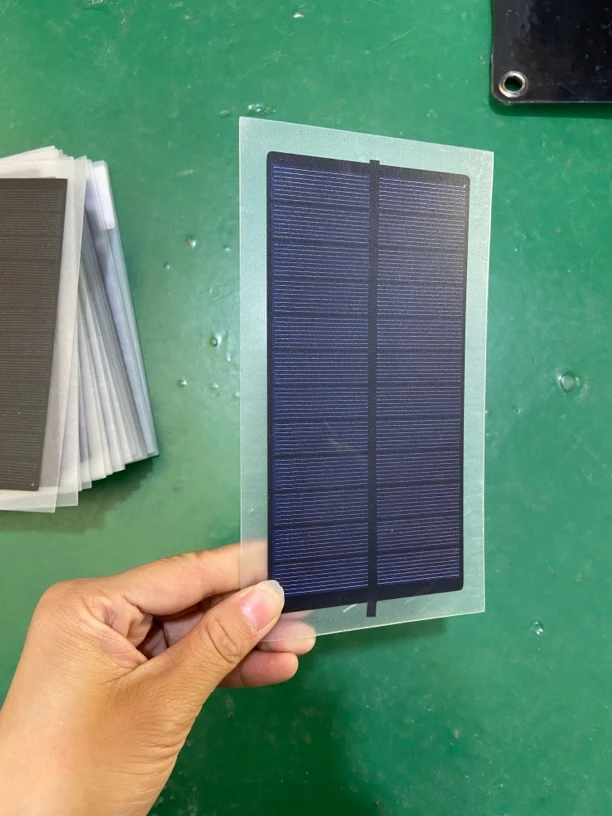 （发4个）6V小号柔性太阳能光伏板 18*10cm 没有线