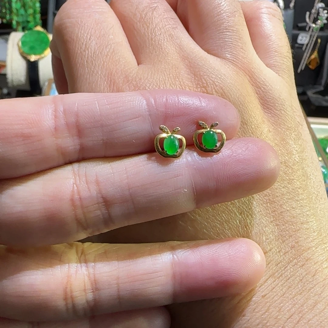 翡翠18K金镶嵌颈饰耳钉