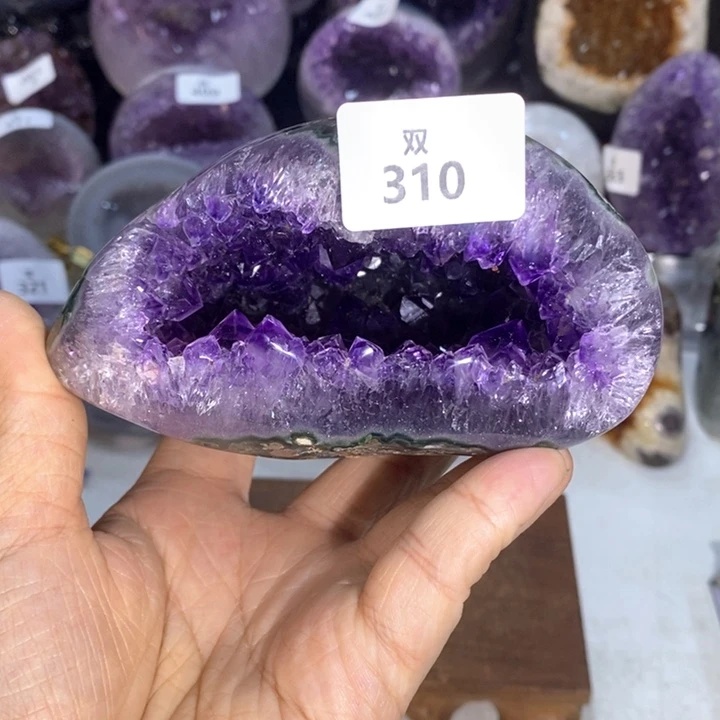 未镶嵌水晶大型摆件（非配饰）