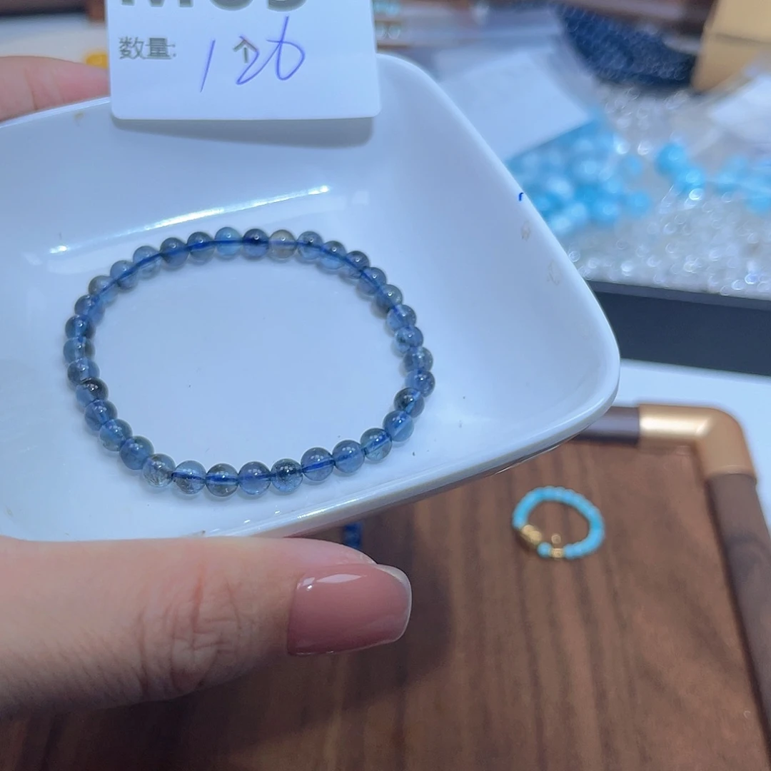 水晶珠宝半成品未镶嵌就**吧M69。