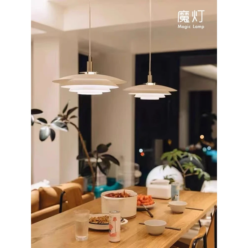 餐厅灯全光谱北欧现代简约包豪斯吧台餐桌可位移滑轨ph5飞碟吊灯