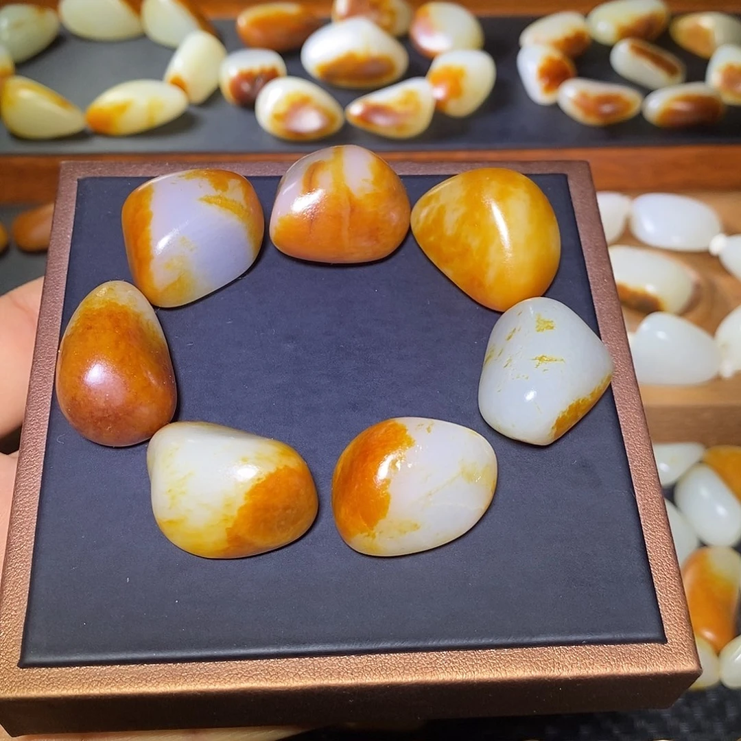 和田玉未镶嵌手串