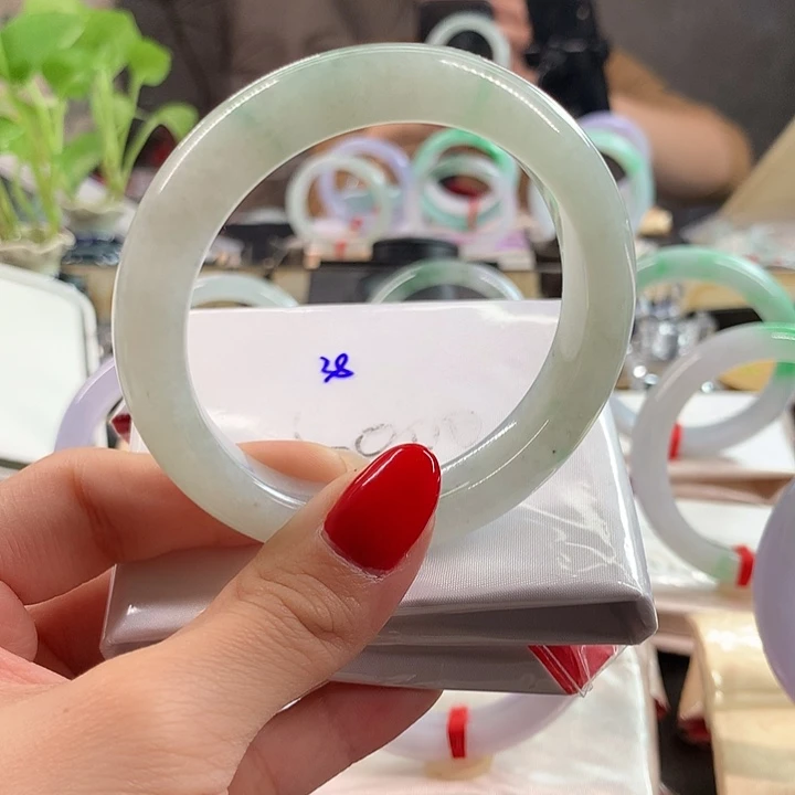 翡翠未镶嵌手镯55.6圈口