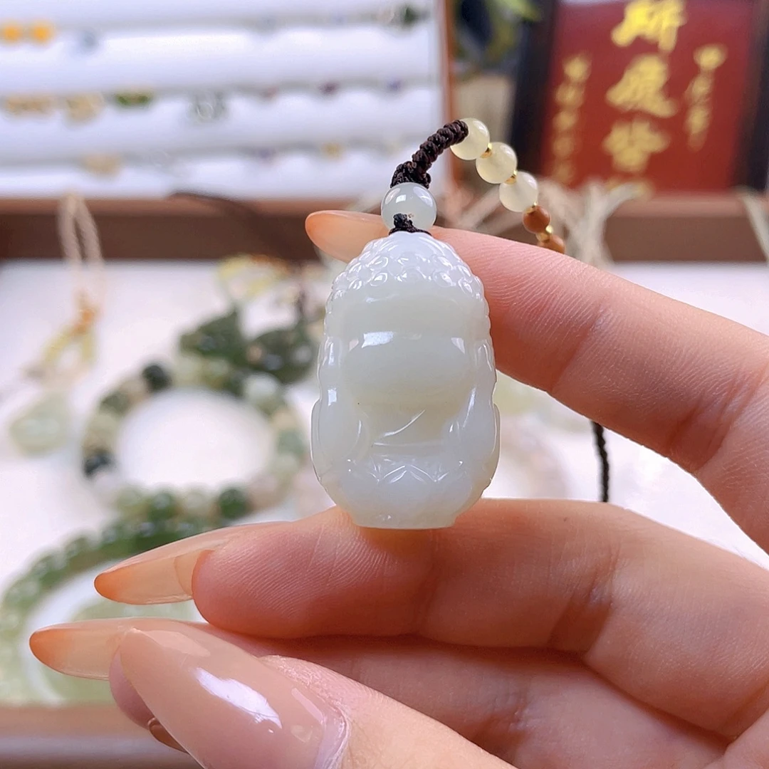 z***z吊坠(赠链)未镶嵌和田玉