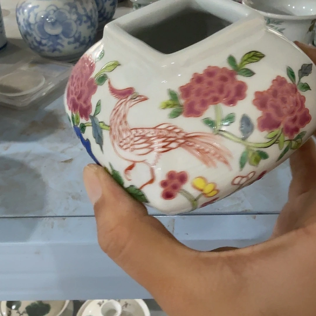 瓷片摆件的事情是在哪的