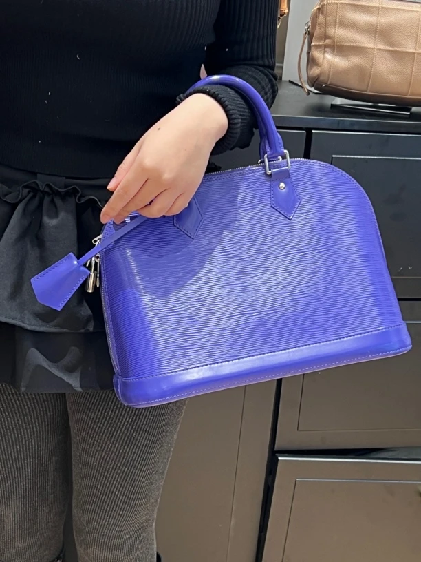 95新 LouisVuitton/路易威登 路易威登紫色贝壳包