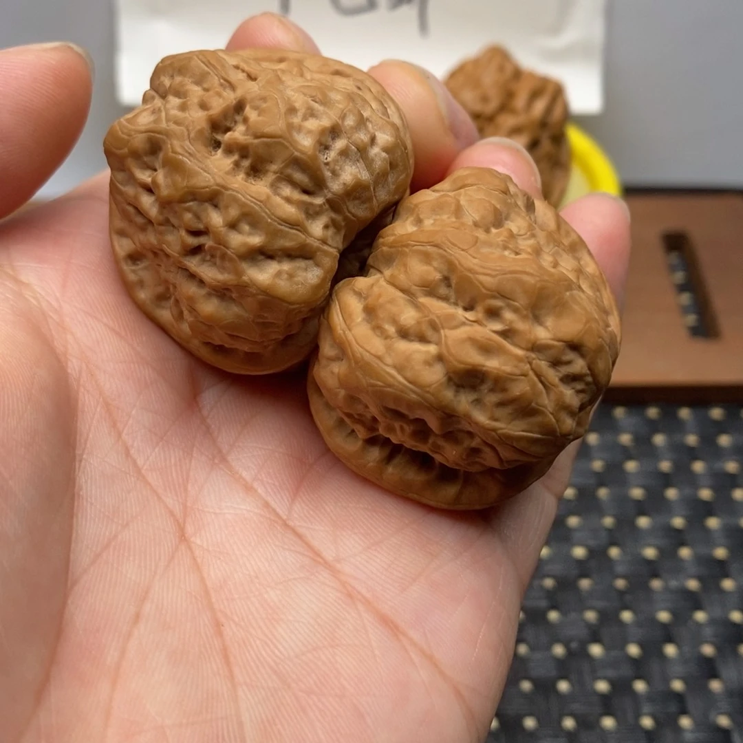 文玩核桃吊坠边36左右