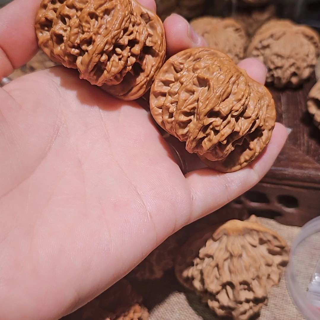 文玩核桃吊坠47狮虎兽