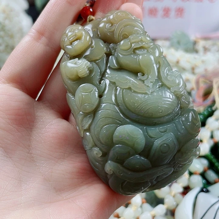 颈饰未镶嵌和田玉