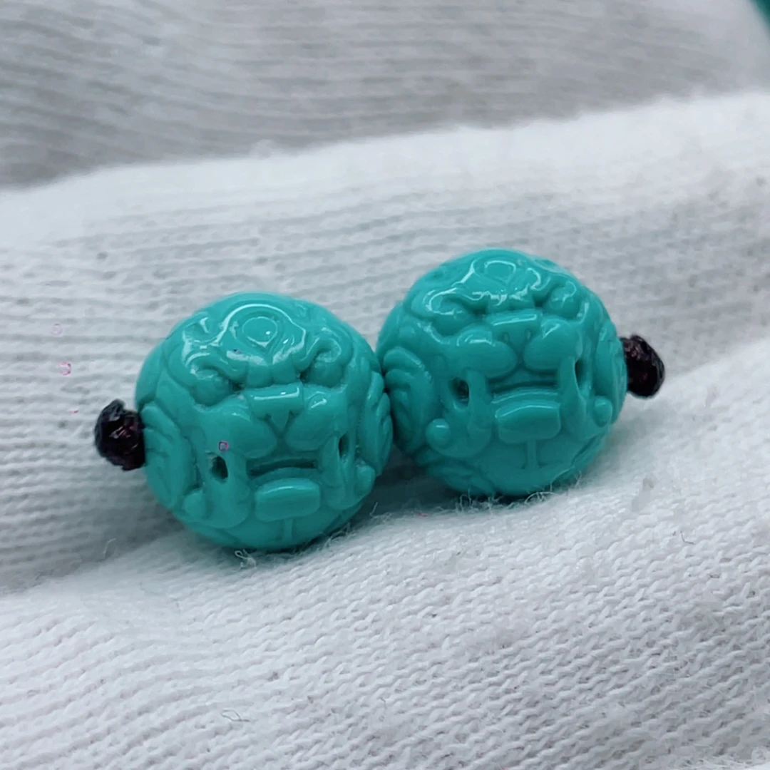 绿松石未镶嵌颈饰卡9.3