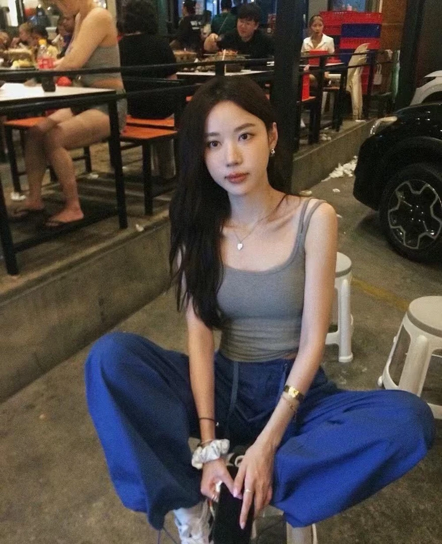 A.Li@多巴胺风吊带背心双肩带设计修身显瘦短款  2725