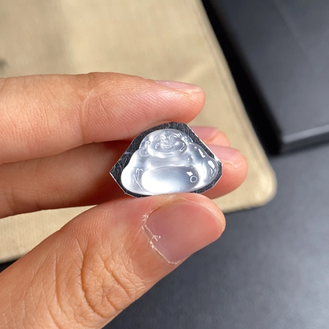 翡翠未镶嵌颈饰佛公