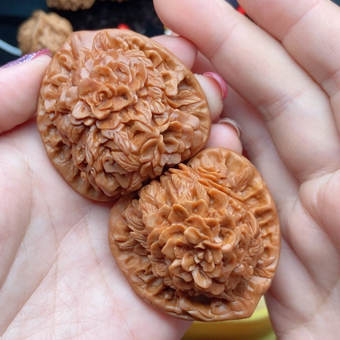 吊坠桃核核桃花开富贵