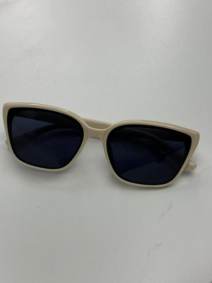 【709】2025新款高级感百搭防蓝光眼镜墨镜网红猫眼时尚