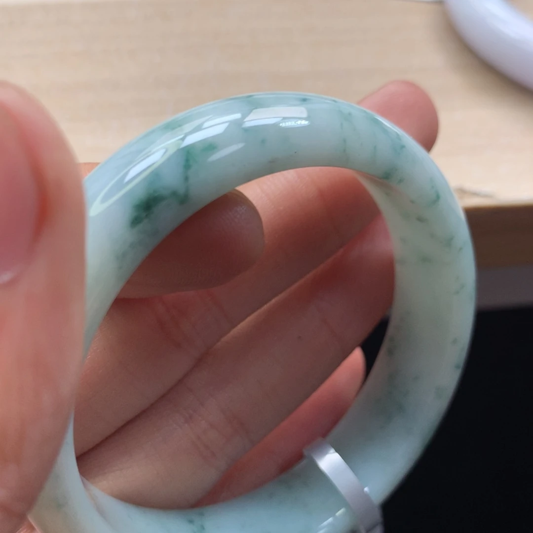 未镶嵌手镯翡翠手镯