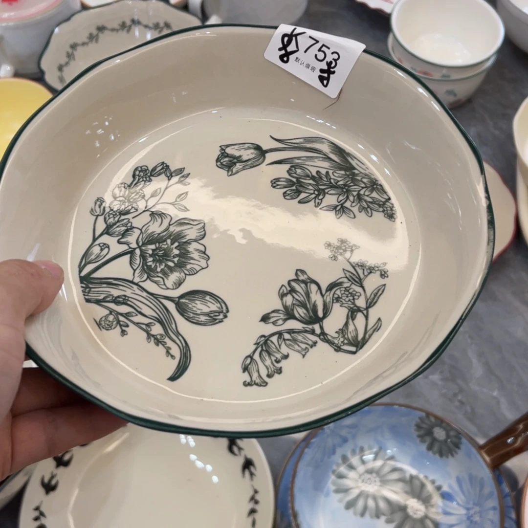 陶瓷微瑕餐具介意勿拍，满18飞！