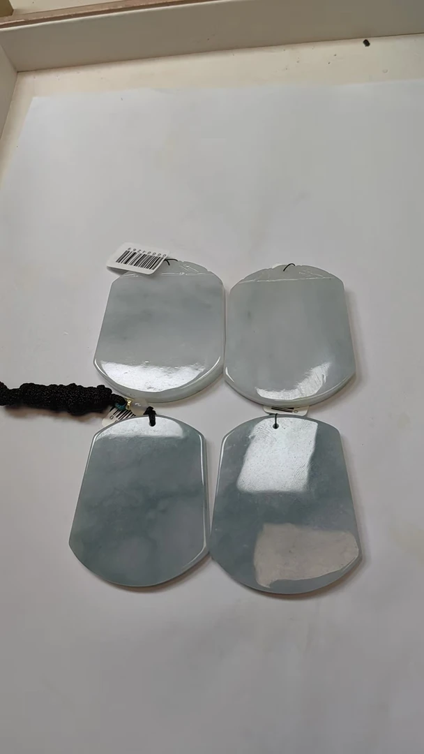 天然缅甸A货翡翠无事牌（多样性发其一）