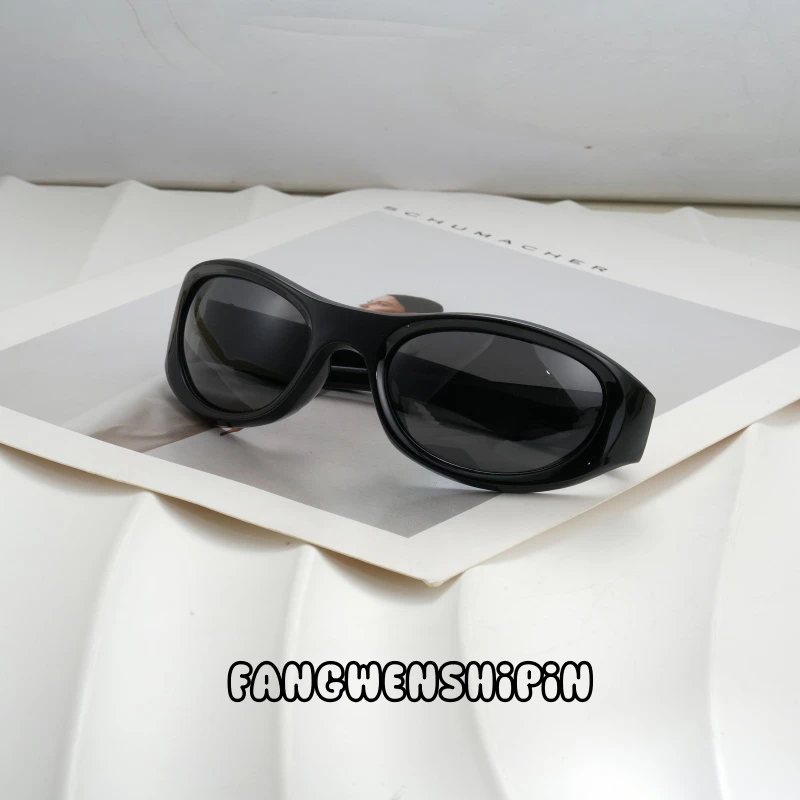 百搭黑色时尚太阳镜1590