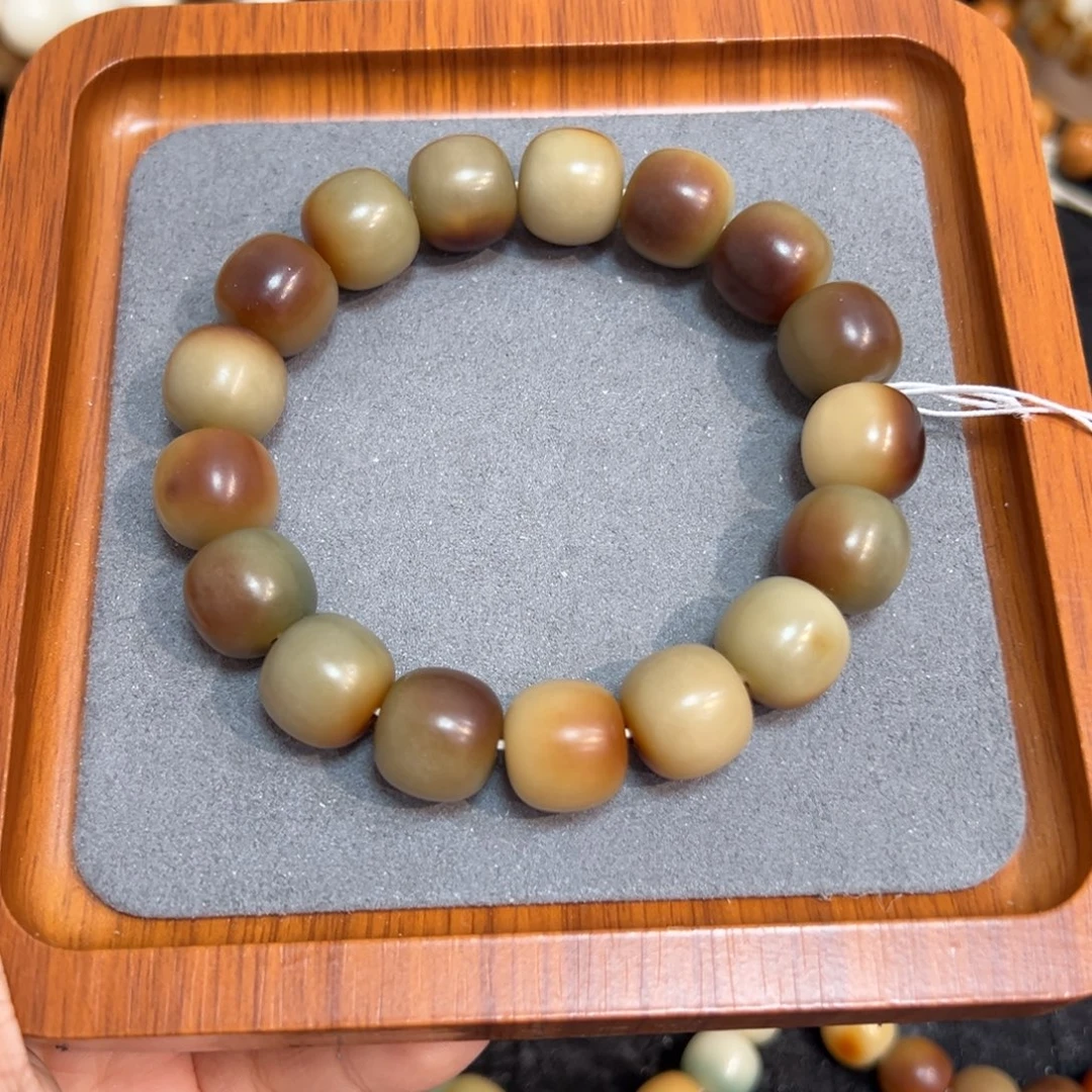 吊坠菩提根/象牙果830卡15敦煌微瑕