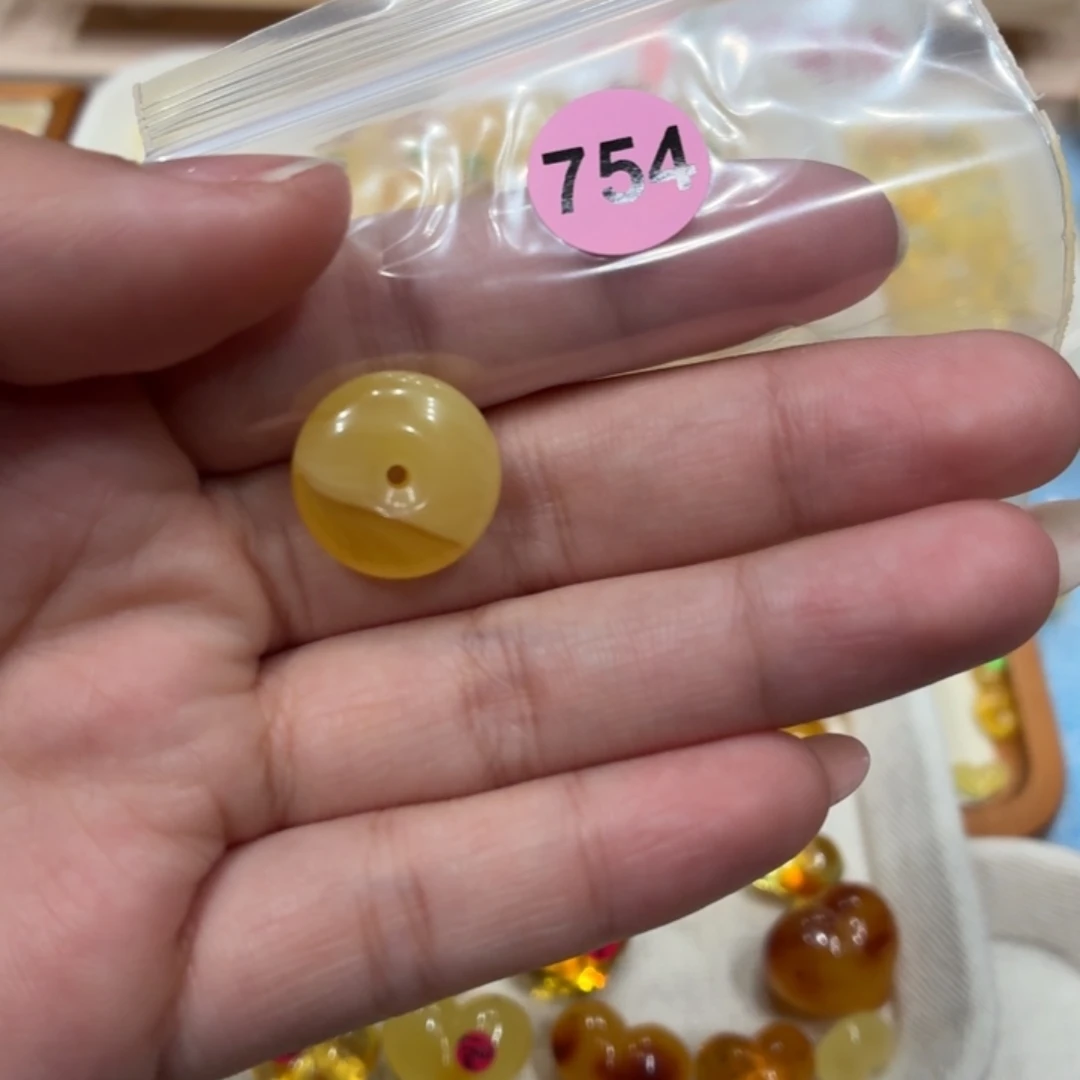 琥珀未镶嵌珠宝奇石蜜蜡