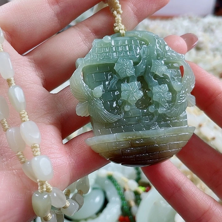 颈饰未镶嵌和田玉