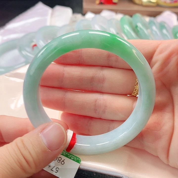 未镶嵌手镯翡翠缅甸A货翡翠手镯