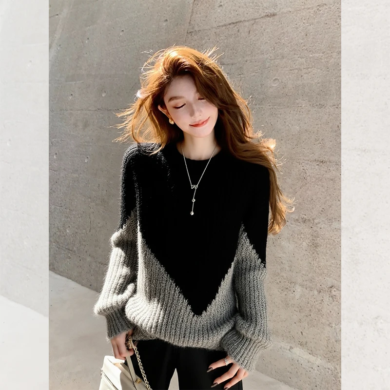 黑灰撞色圆领套头毛衣女秋冬慵懒高级感巨好看小香风内搭针织上衣
