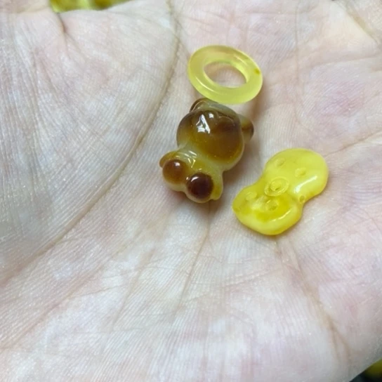 裸石蜜蜡未镶嵌吊坠