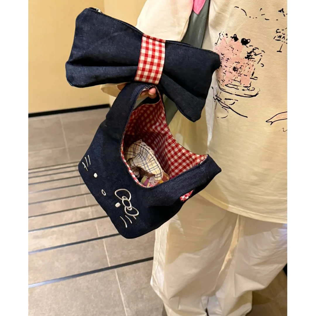 Kitty猫咪可爱手提包2025新款牛仔布格子包刺绣夏天小菜蓝巨可爱