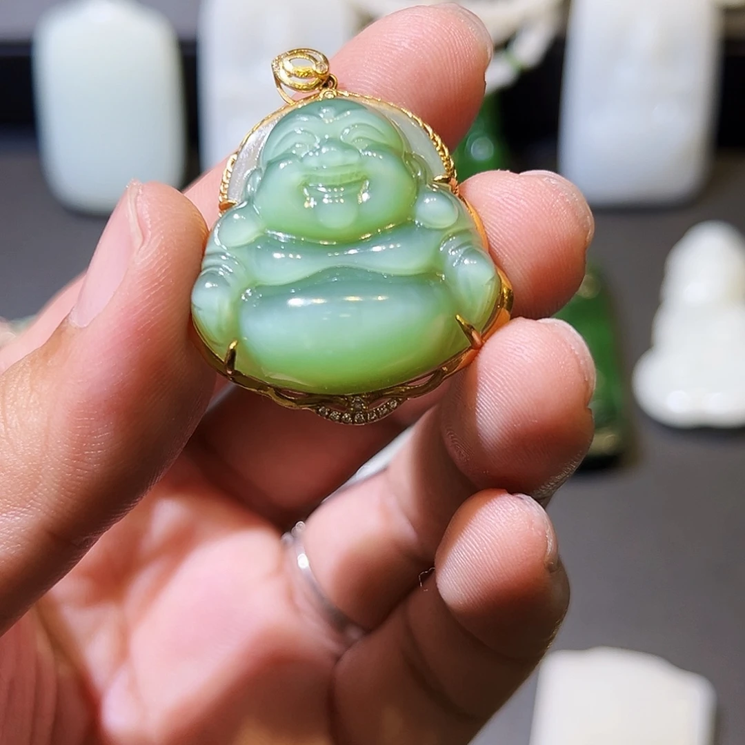 和田玉18K金镶嵌颈饰