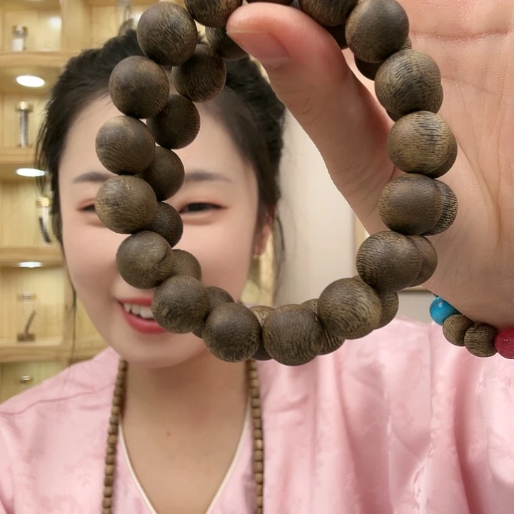 沉香手串海南沉香绿棋虫漏圆珠1.2单圈多样性发一